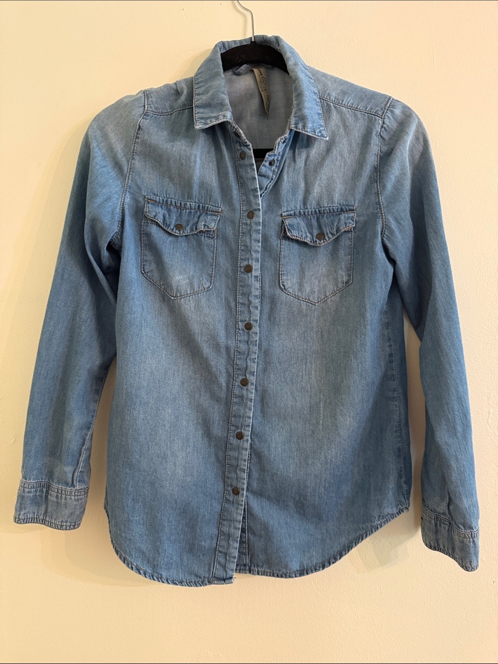 Denim&Co Light Blue Denim Button-Down Shirt Size 8